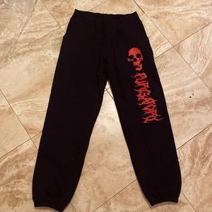 This is a medium color:black and red Vinnie hacker merch